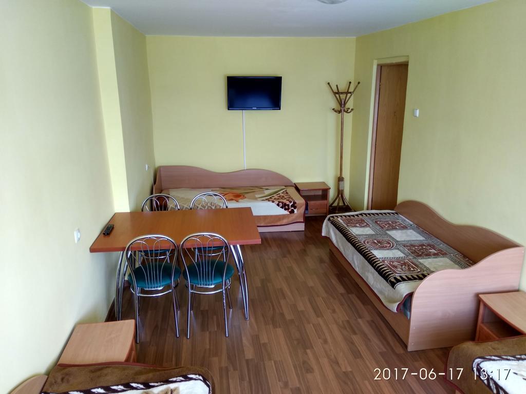 Hotel Viesbutis Jurbarkas Extérieur photo