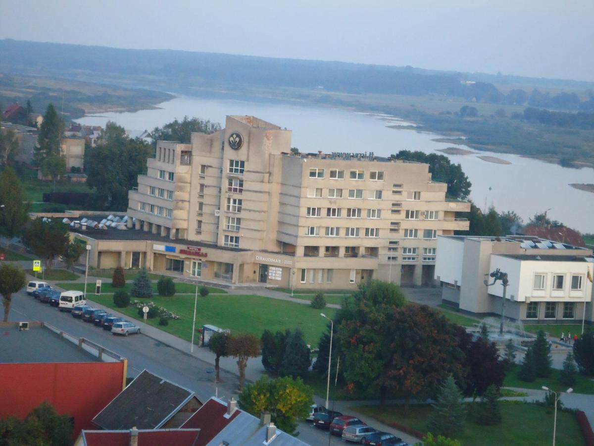Hotel Viesbutis Jurbarkas Extérieur photo